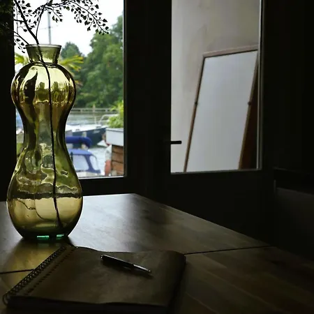 게스트하우스 Vechtzicht 3*